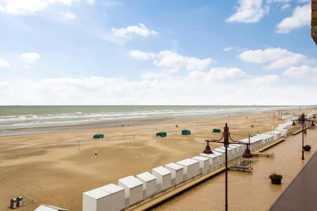 Huswell - Majestic Apartment With Breathtaking Sea View De Haan Exterior foto