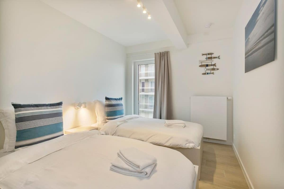 Huswell - Majestic Apartment With Breathtaking Sea View De Haan Exterior foto