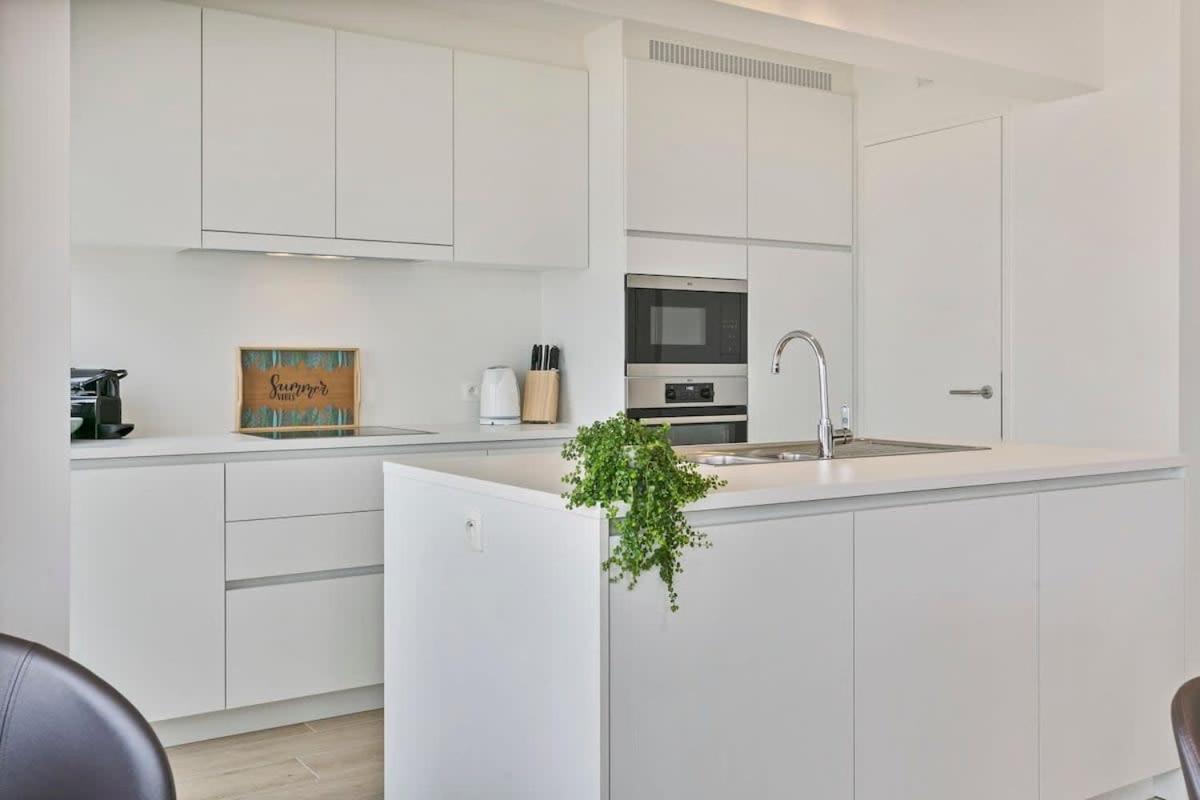 Huswell - Majestic Apartment With Breathtaking Sea View De Haan Exterior foto